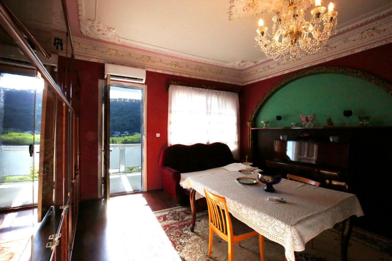Nature House Кутаїсі Екстер'єр фото