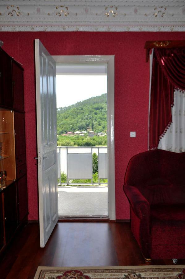 Nature House Кутаїсі Екстер'єр фото